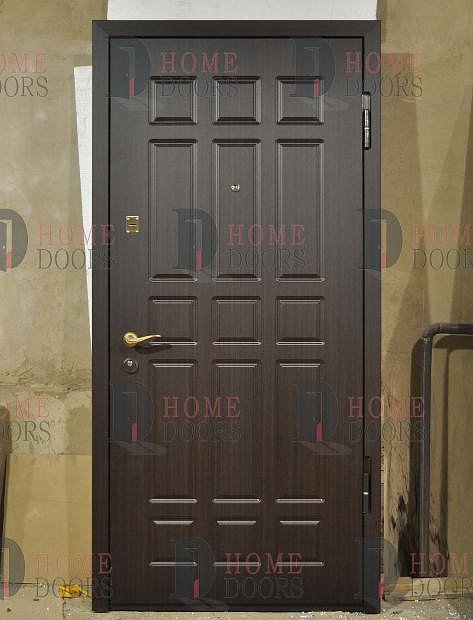 Элитная коричневая дверь