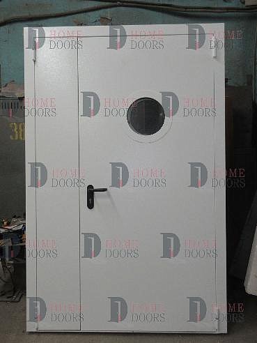 Противопожарная дверь со стеклом