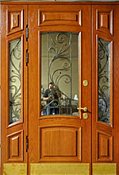 Парадные двери