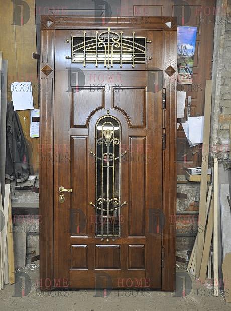 Парадная дверь со стеклом и ковкой HomeDoors